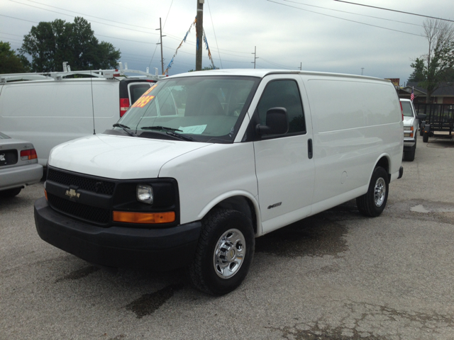 2005 Chevrolet Express REG WB