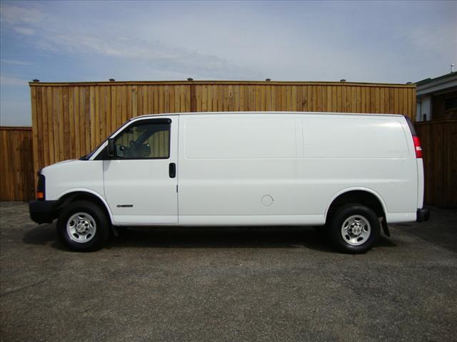 2006 Chevrolet Express LS 4X4