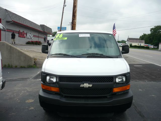 2006 Chevrolet Express Coupe 4D
