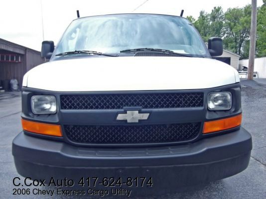 2006 Chevrolet Express 750i 4dr Sdn