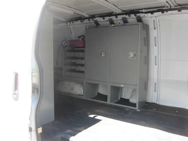 2006 Chevrolet Express Club Cab 155 WB HD 4WD