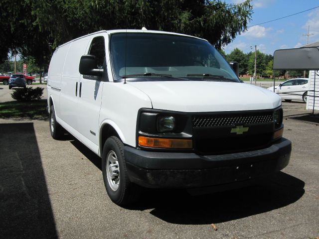 2006 Chevrolet Express Club Cab 155 WB HD 4WD