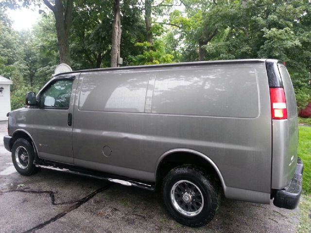 2006 Chevrolet Express Coupe 4D