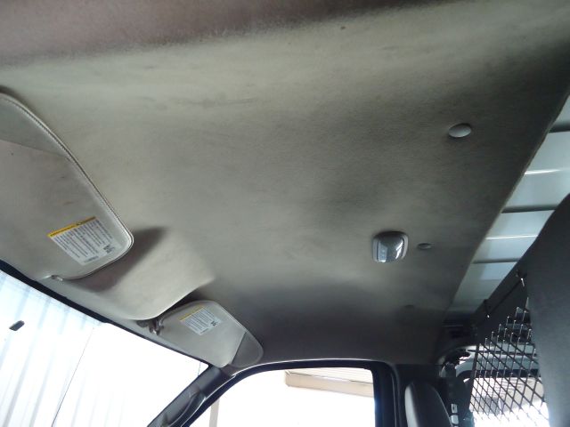 2006 Chevrolet Express 750i 4dr Sdn