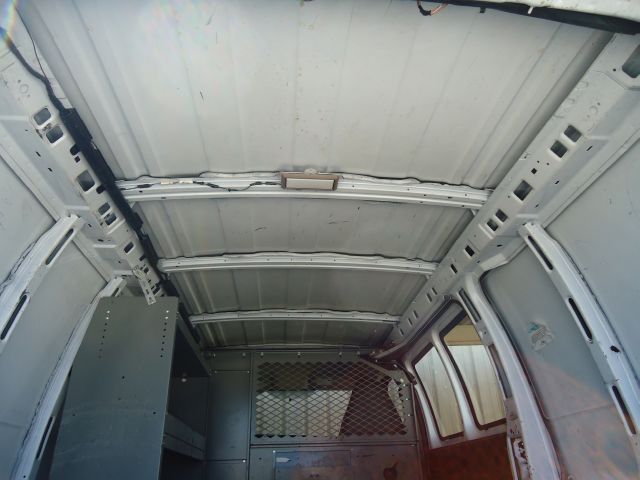 2006 Chevrolet Express 750i 4dr Sdn