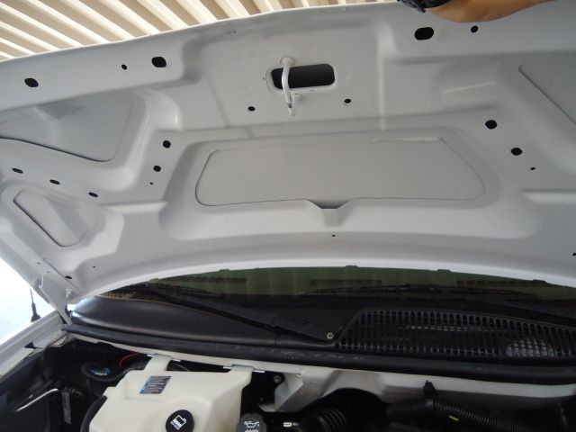 2006 Chevrolet Express 750i 4dr Sdn