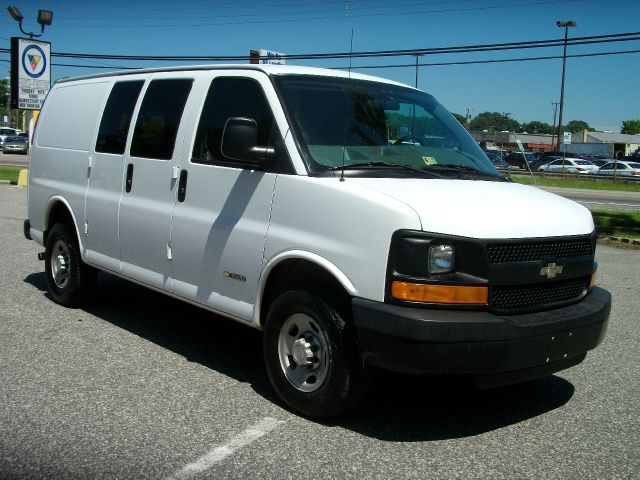 2006 Chevrolet Express REG WB