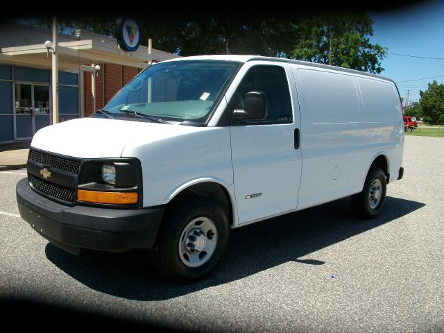 2006 Chevrolet Express REG WB