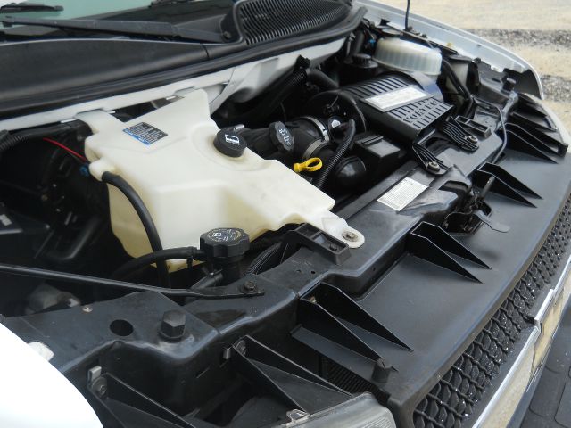 2006 Chevrolet Express 4dr Sdn Touring Signature RWD Sedan