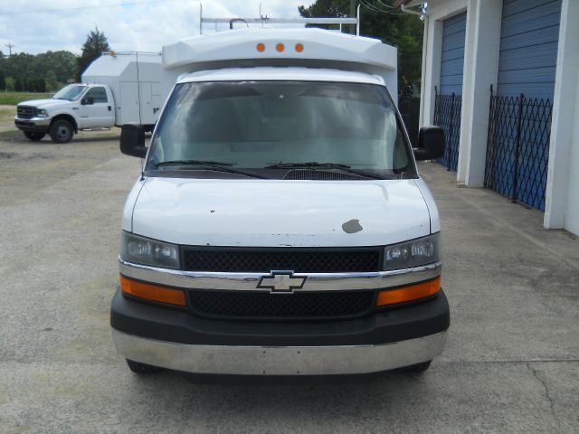 2006 Chevrolet Express 4dr Sdn Touring Signature RWD Sedan