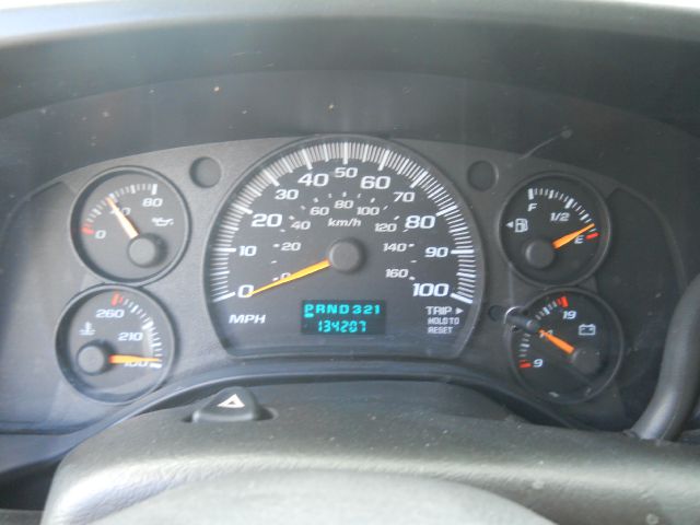 2006 Chevrolet Express 4dr Sdn Touring Signature RWD Sedan