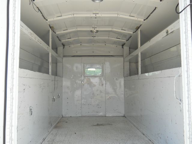 2006 Chevrolet Express 4dr Sdn Touring Signature RWD Sedan