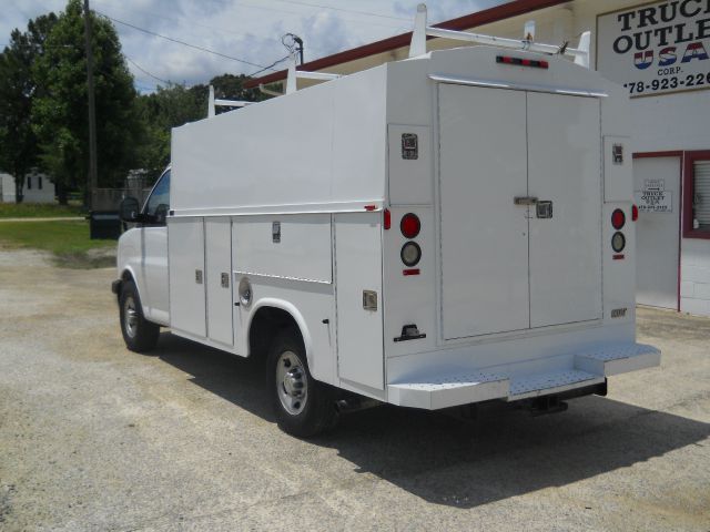 2006 Chevrolet Express 4dr Sdn Touring Signature RWD Sedan