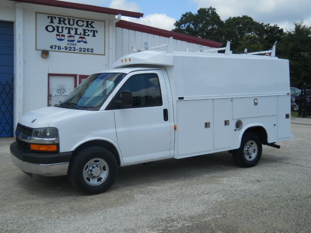 2006 Chevrolet Express 4dr Sdn Touring Signature RWD Sedan