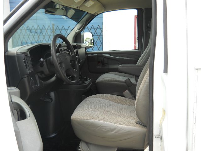 2006 Chevrolet Express 4dr Sdn Touring Signature RWD Sedan