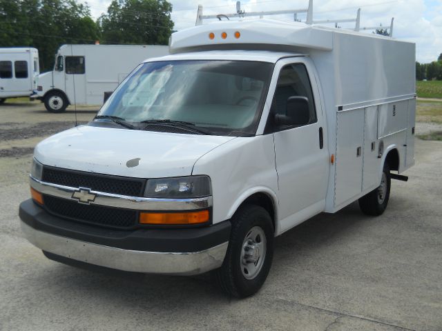 2006 Chevrolet Express 4dr Sdn Touring Signature RWD Sedan