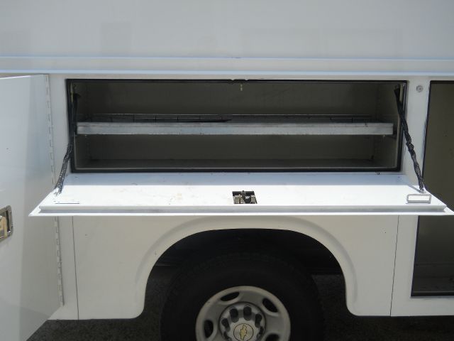 2006 Chevrolet Express 4dr Sdn Touring Signature RWD Sedan