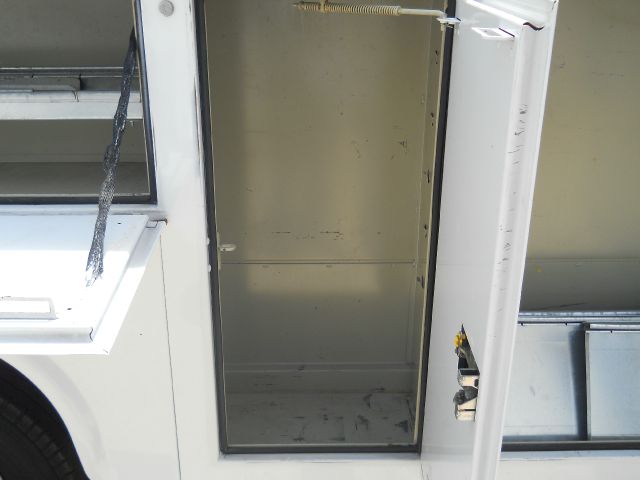 2006 Chevrolet Express 4dr Sdn Touring Signature RWD Sedan