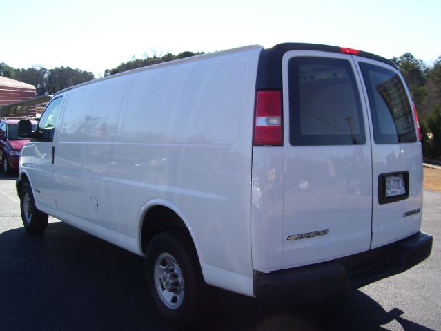 2006 Chevrolet Express REG WB