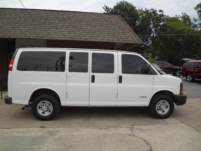 2006 Chevrolet Express Limited Sport Utility 4D