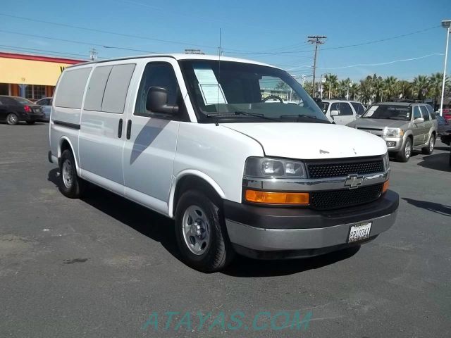 2006 Chevrolet Express 750i 4dr Sdn