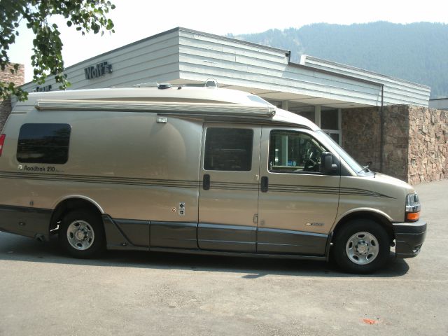 2006 Chevrolet Express Club Cab 155 WB HD 4WD