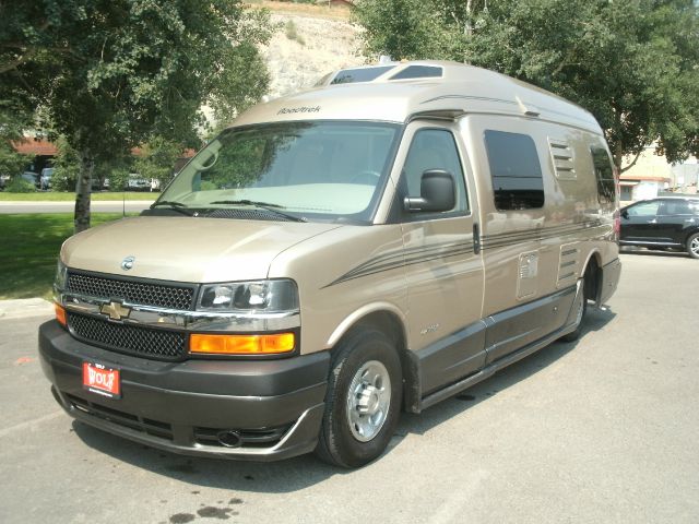 2006 Chevrolet Express Club Cab 155 WB HD 4WD
