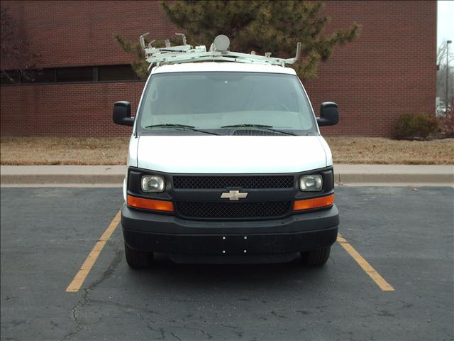 2006 Chevrolet Express Base Silverado