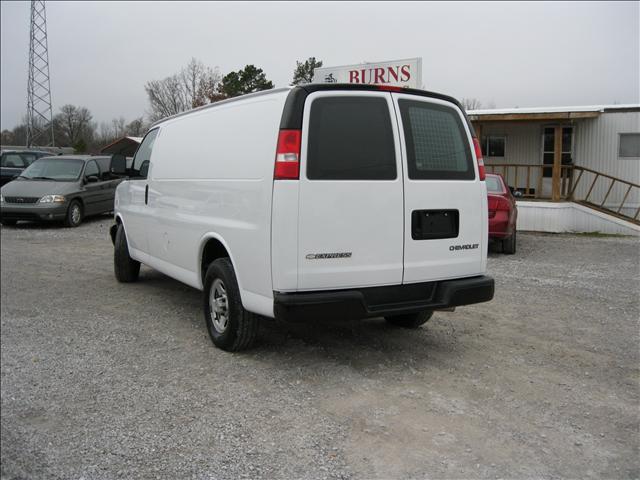 2006 Chevrolet Express Base