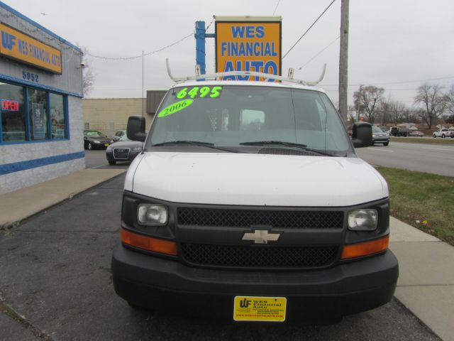 2006 Chevrolet Express ES Leather Sunroof Power Doors