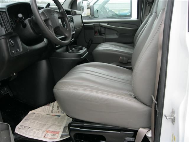 2006 Chevrolet Express Base