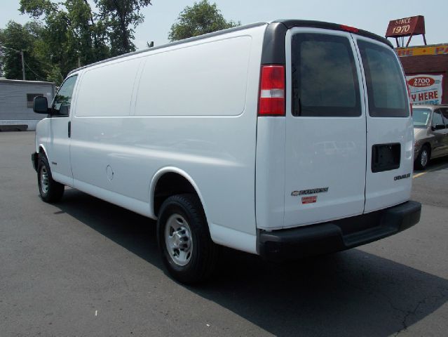 2006 Chevrolet Express REG WB