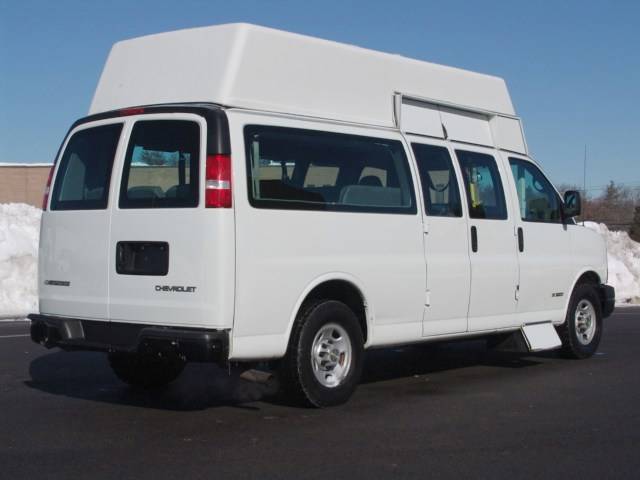 2006 Chevrolet Express Unknown