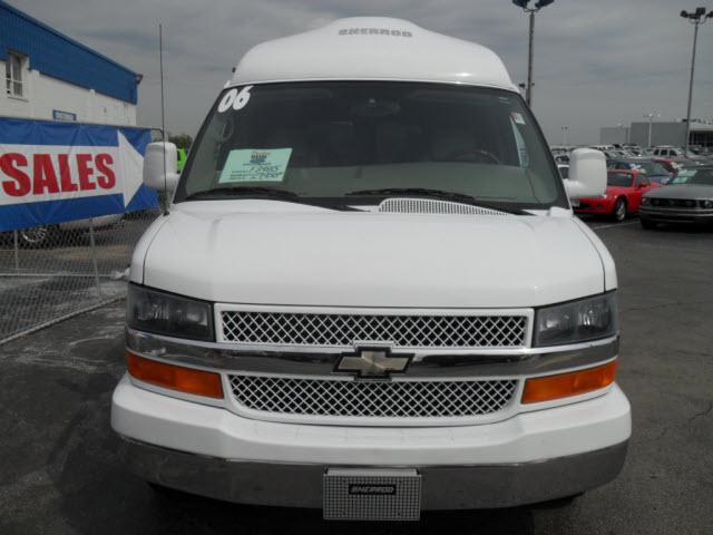 2006 Chevrolet Express Unknown