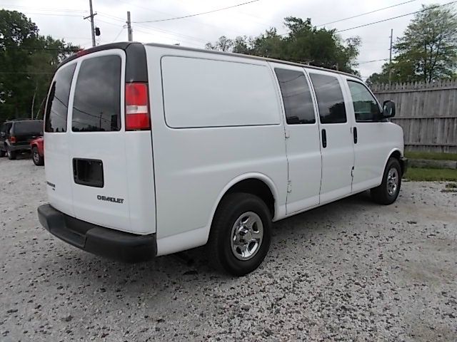 2006 Chevrolet Express CE 1.8