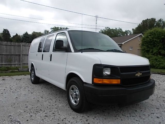 2006 Chevrolet Express CE 1.8
