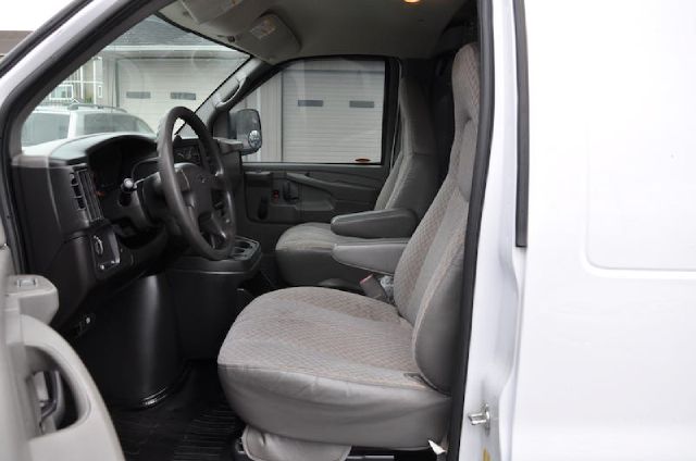 2006 Chevrolet Express REG WB