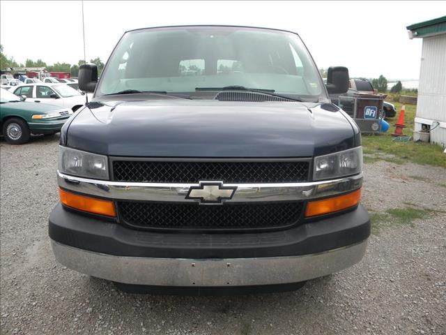 2006 Chevrolet Express LS 4X4