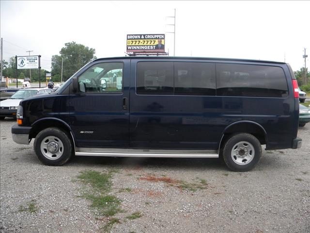 2006 Chevrolet Express LS 4X4