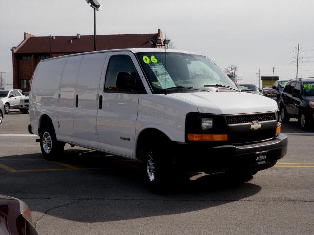 2006 Chevrolet Express LS 4X4