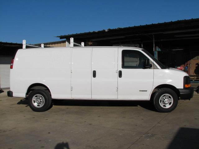 2006 Chevrolet Express Base