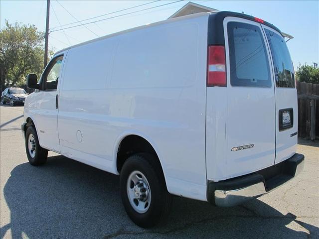 2006 Chevrolet Express Overland 4X4