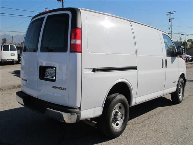 2006 Chevrolet Express Overland 4X4