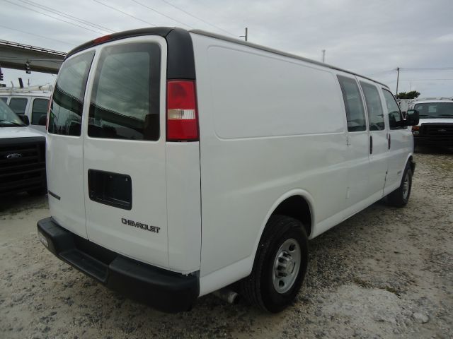 2006 Chevrolet Express Ram 3500 Dually