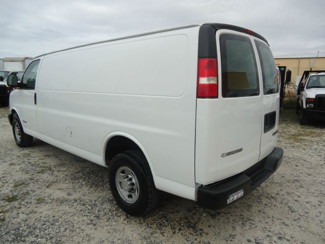 2006 Chevrolet Express Ram 3500 Dually