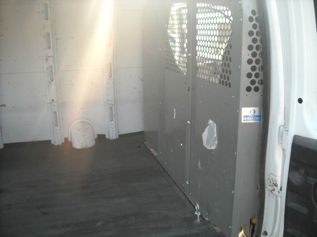 2006 Chevrolet Express 750i 4dr Sdn