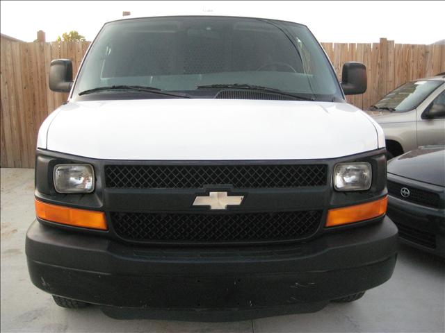 2006 Chevrolet Express Base