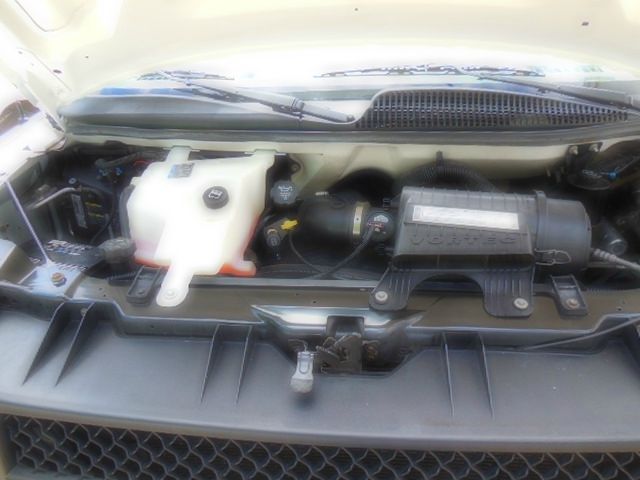 2006 Chevrolet Express 750i 4dr Sdn