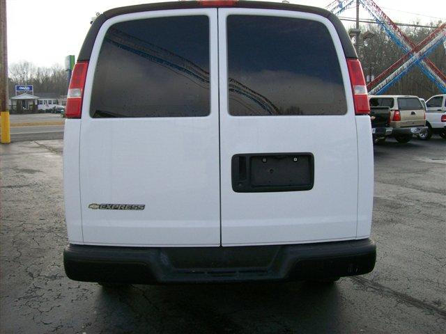 2007 Chevrolet Express LS 4X4