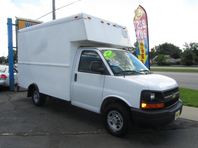 2007 Chevrolet Express Quad Cab Long Bed 2W